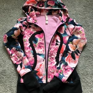 Lululemon floral scuba